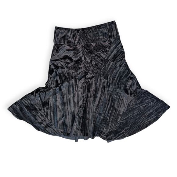 Vintage Textured Black Velvet Flared Midi Skirt - Picture 2 of 7